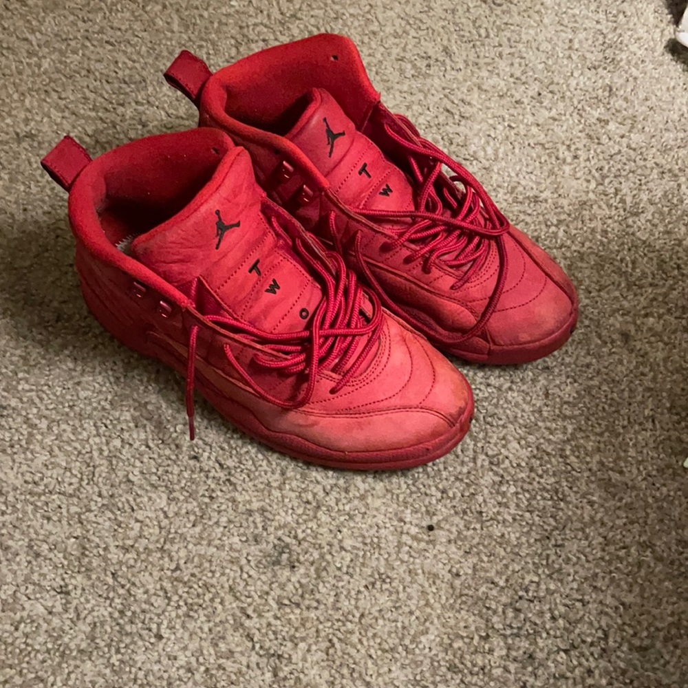 Jordan 11’s size 9